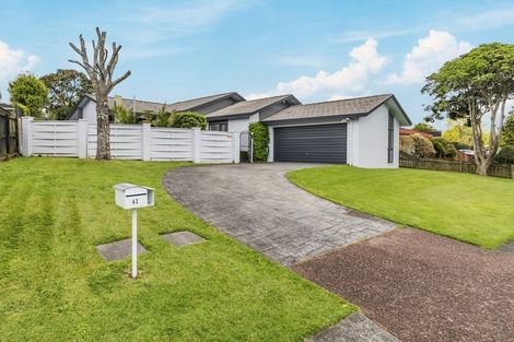 Photo of property in 62 Golfland Drive, Golflands, Auckland, 2013