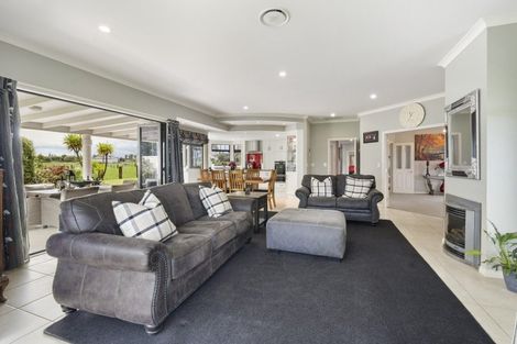 Photo of property in 456 Stoney Creek Road, Kelvin Grove, Palmerston North, 4470