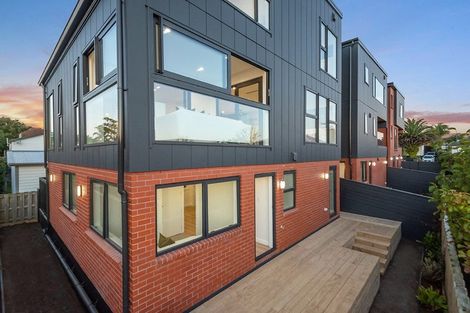 Photo of property in 16c Egremont Street, Belmont, Auckland, 0622