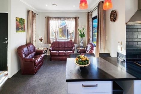 Photo of property in 93 Te Kio Crescent, Papamoa Beach, Papamoa, 3118