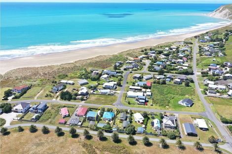 Photo of property in 13 Te Paerahi Road, Porangahau, 4293