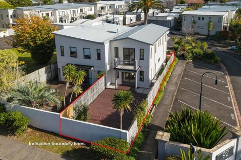 Photo of property in The Grange, 1/92 Bush Road, Albany, Auckland, 0632