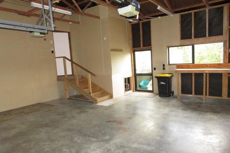 Photo of property in 4 Chastudon Place, Tawa, Wellington, 5028