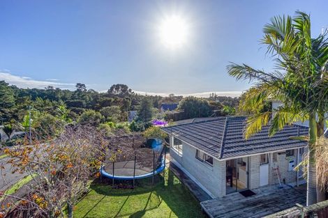 Photo of property in 1/11 Paruru Avenue, Northcote, Auckland, 0627