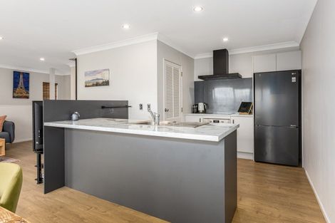 Photo of property in 29b Newport Terrace, Seatoun, Wellington, 6022