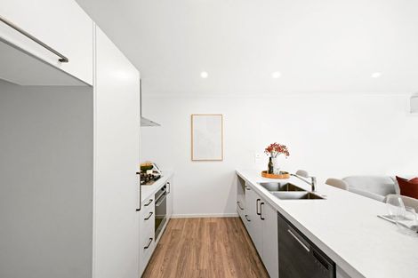 Photo of property in 2/10 Bostonkip Crescent, Fitzroy, Hamilton, 3282