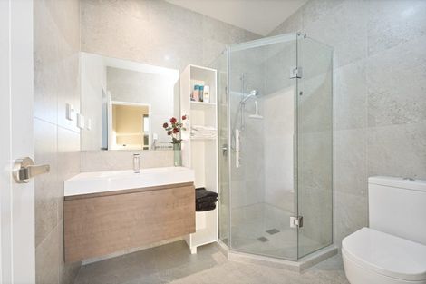 Photo of property in 25 Gilbransen Road, Kumeu, 0810