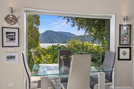 Photo of property in 16 Old Coach Road, Havelock, 7100