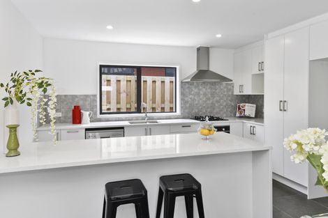 Photo of property in 24 Tawhiti Road, Pukekohe, 2120