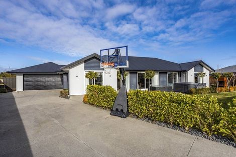 Photo of property in 70 Watkins Drive, Rangiora, 7400