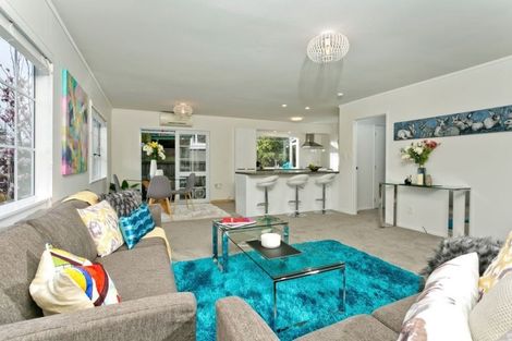 Photo of property in 1/5 Glamorgan Drive, Torbay, Auckland, 0630