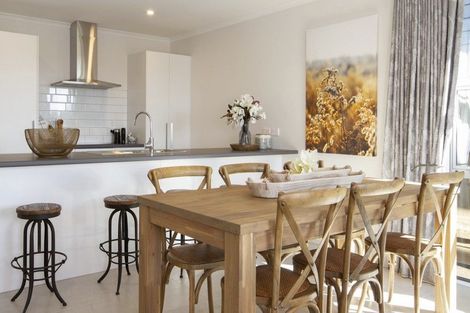 Photo of property in 6 Dame Nganeko Drive, Glenbrook, 2681