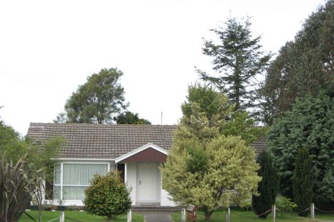 Photo of property in 2 Rosanna Place, Aranui, Christchurch, 8061
