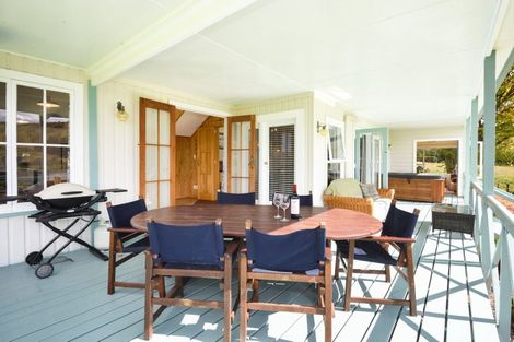 Photo of property in 559 Taurau Valley Road, Muriwai, Manutuke, 4072