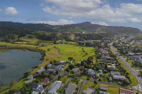Photo of property in 5 Daphne Road, Tairua, 3508