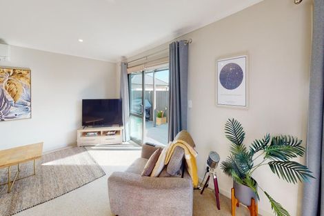 Photo of property in 34 Cyprus Place, Fitzherbert, Palmerston North, 4410