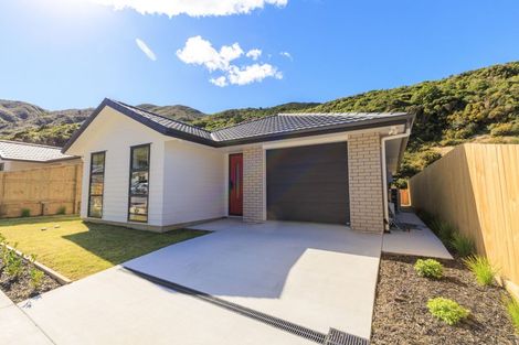 Photo of property in 130 Silverstream Road, Crofton Downs, Wellington, 6035