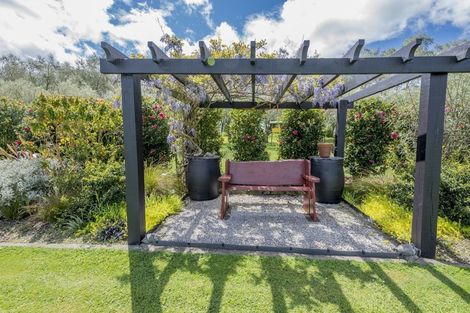 Photo of property in 43 Koputaroa Road, Levin, 5575