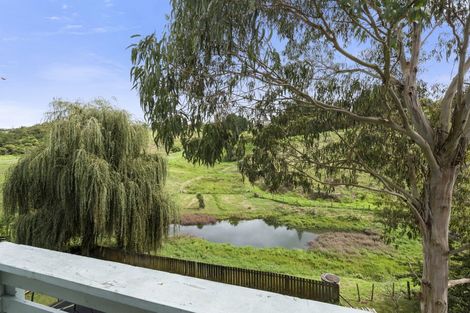 Photo of property in 35 Resolution Road, Welcome Bay, Tauranga, 3112