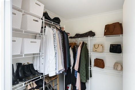 Photo of property in 12 Corsica Court, Fitzherbert, Palmerston North, 4410