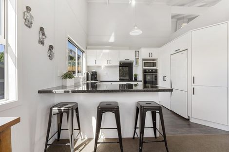 Photo of property in 19c Kenmore Street, Westown, New Plymouth, 4310