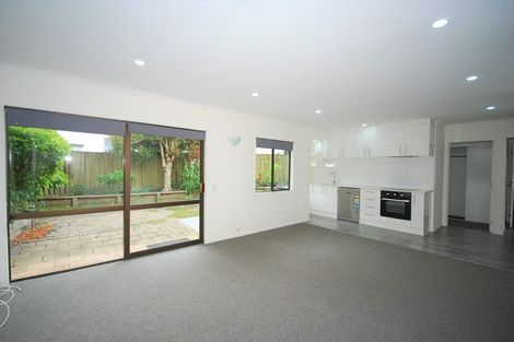 Photo of property in 3/23a Saxon Street, Waterview, Auckland, 1026