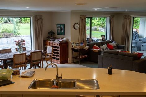 Photo of property in 4 Kotare Heights, Kerikeri, 0230