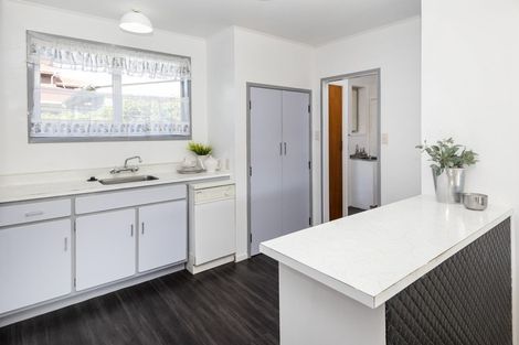 Photo of property in 2/3 Jern Place, Eastern Beach, Auckland, 2012