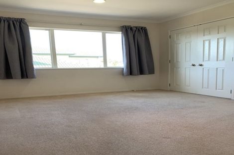 Photo of property in 41 Corta Bella Place, Golflands, Auckland, 2013