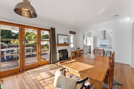 Photo of property in 384 Devon Street West, Lynmouth, New Plymouth, 4310