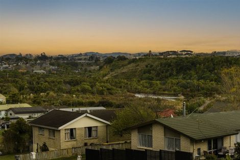 Photo of property in 16 Westwood Street, Bellevue, Tauranga, 3110