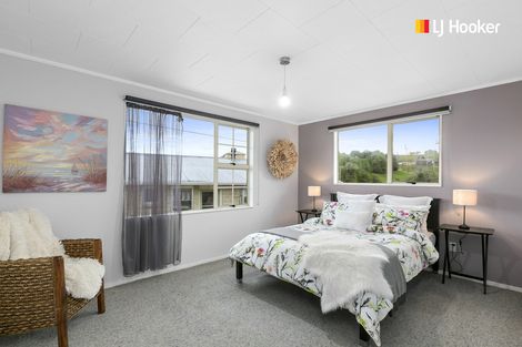 Photo of property in 32 Elwyn Crescent, Green Island, Dunedin, 9018