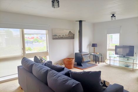 Photo of property in 7 Oleander Place, Bell Block, New Plymouth, 4312