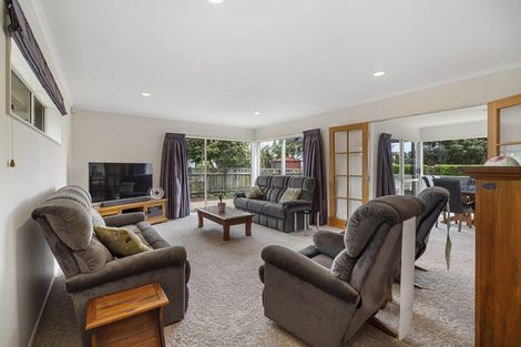 Photo of property in 17d Kinross Drive, Merrilands, New Plymouth, 4312