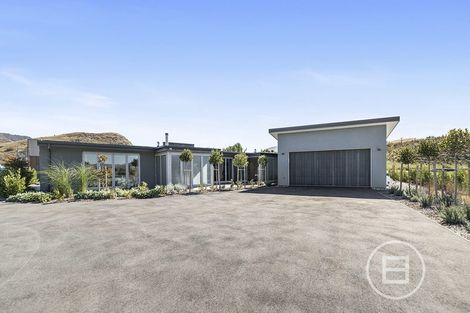 Photo of property in 8 Kahiwi Drive, Lower Shotover, Queenstown, 9304