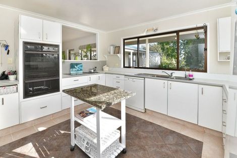 Photo of property in 14 Foster Crescent, Snells Beach, 0920