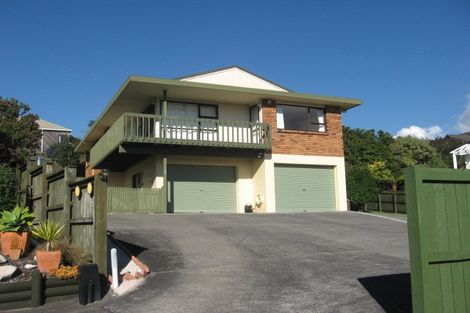 Photo of property in 72 Dalwhinnie Parade, Highland Park, Auckland, 2010