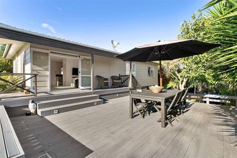 Photo of property in 1/7 Quiet Street, Te Atatu South, Auckland, 0610