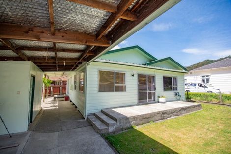 Photo of property in 20 Durham Street, Picton, 7220