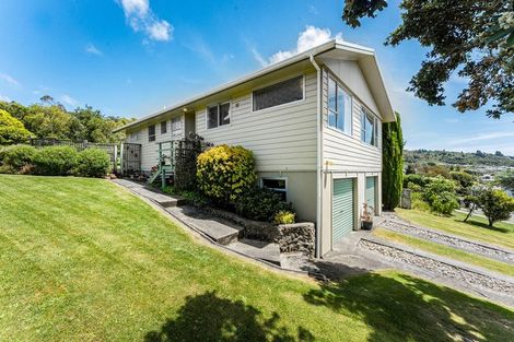 Photo of property in 16 Hicks Close, Whitby, Porirua, 5024