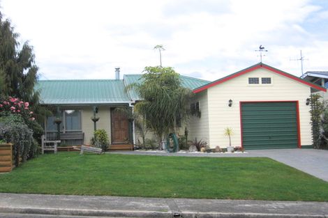 Photo of property in 36 Tairua Heights, Tairua, 3508