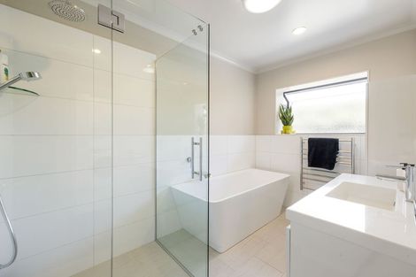 Photo of property in 10 Harrowfield Drive, Harrowfield, Hamilton, 3210