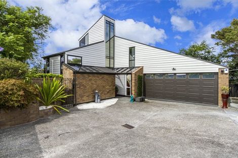 Photo of property in 2/20 Kiteroa Terrace, Rothesay Bay, Auckland, 0630