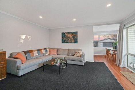 Photo of property in 72 Wingate Street, Redwood, Christchurch, 8051