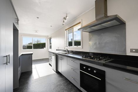 Photo of property in 18 Oakfield Crescent, Pukete, Hamilton, 3200