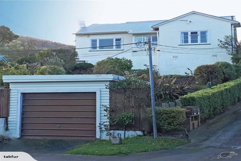 Photo of property in 11 Lucknow Terrace, Khandallah, Wellington, 6035