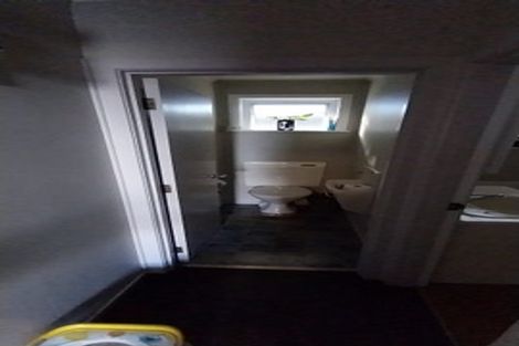 Photo of property in 20 Segedin Place, Glenfield, Auckland, 0629