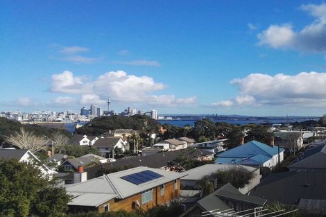Photo of property in 11b Mays Street, Devonport, Auckland, 0624