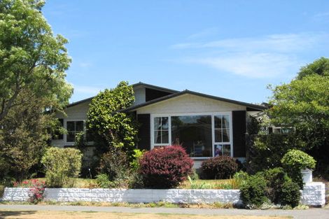 Photo of property in 33 Delaware Crescent, Russley, Christchurch, 8042