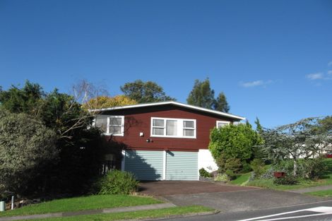 Photo of property in 2 Fleur Avenue, Pakuranga Heights, Auckland, 2010